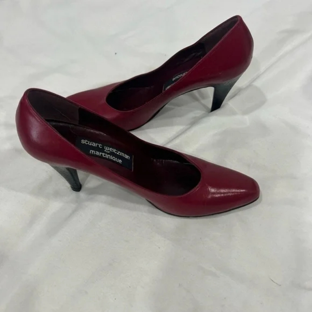 Martinique vintage red 4” black heels size 7